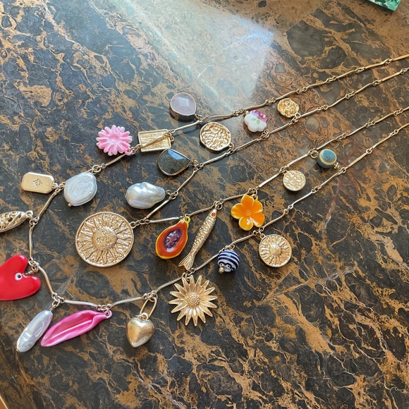 NWT Gold Tone Metal Colorful Charms Double Strand Beautiful Necklace - Picture 3 of 11